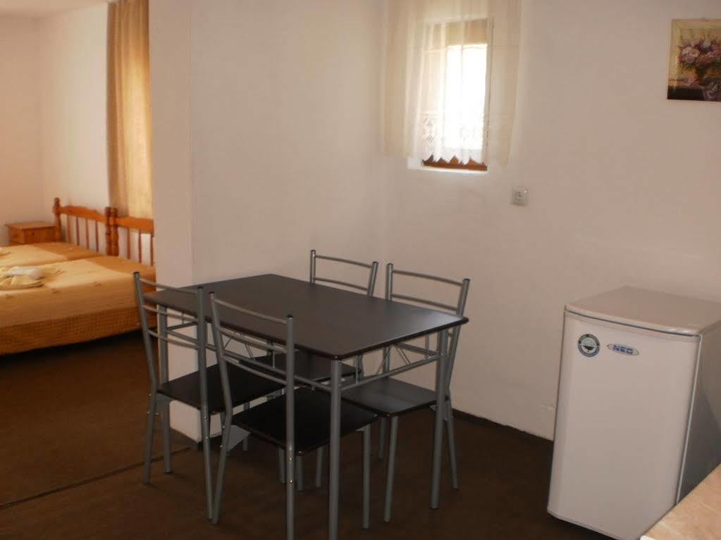 Ivet Guest House Obzor Exterior foto