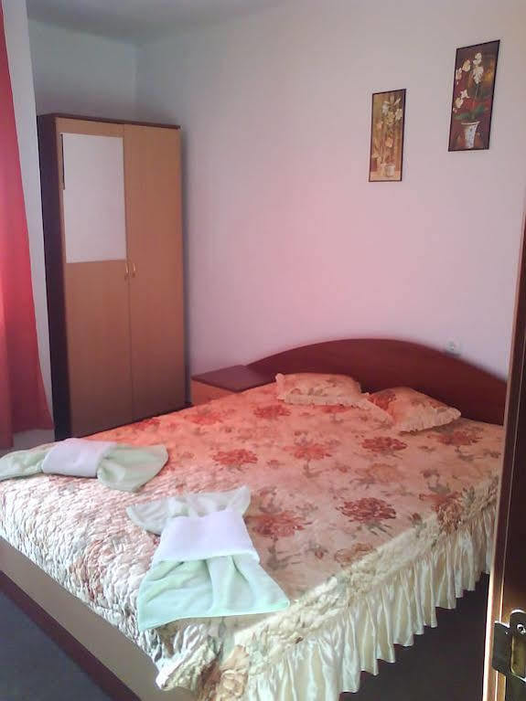 Ivet Guest House Obzor Exterior foto